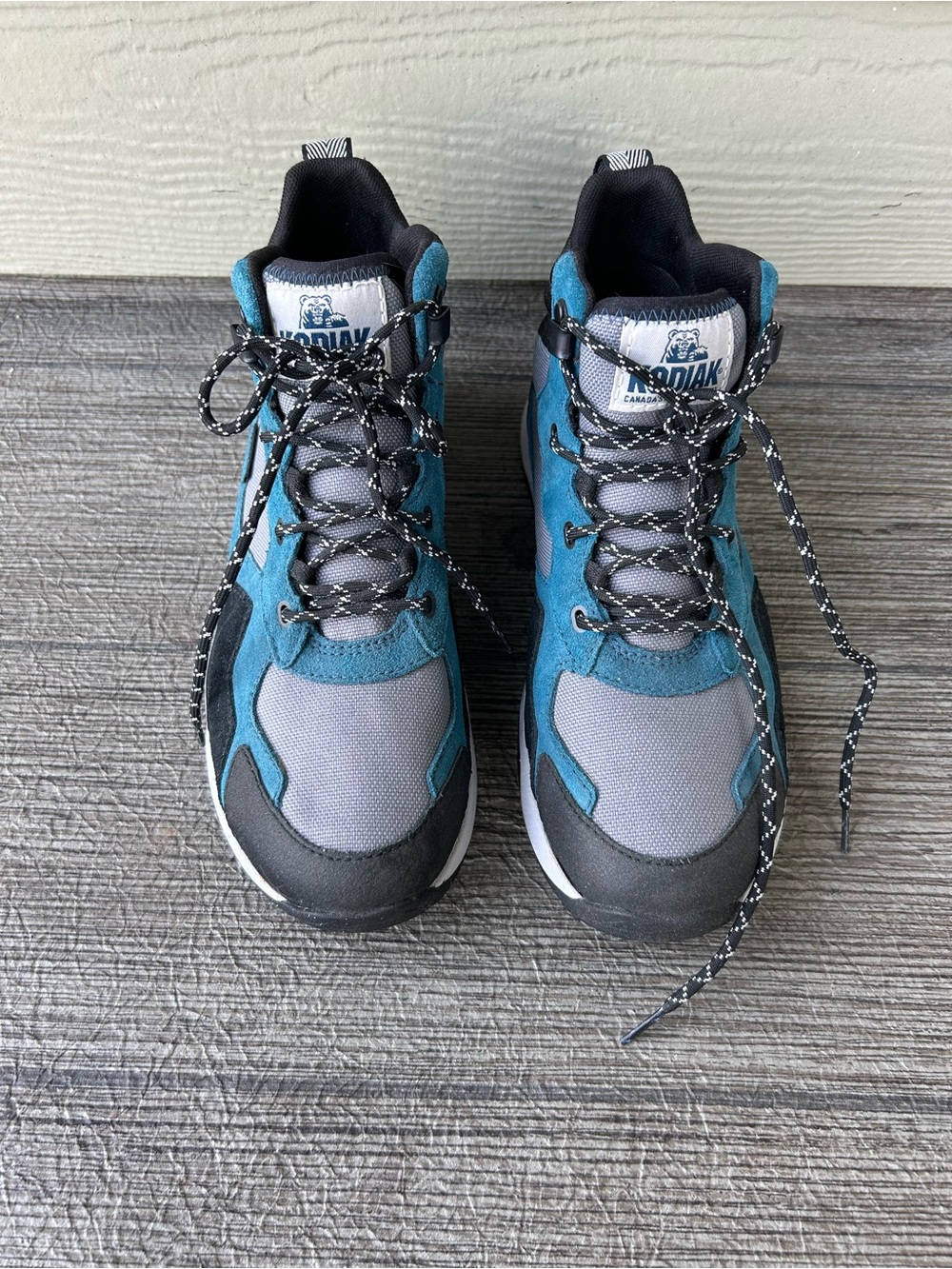WOMEN'S KODIAK KENOSEE MID-CUT WATERPROOF HIKER